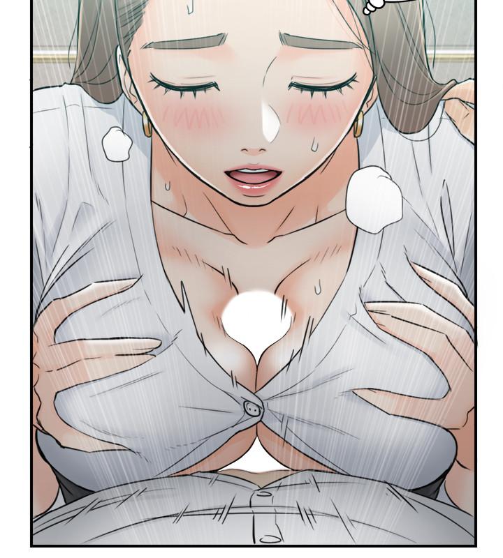 《正妹小主管》漫画 第36話-在綺恩飽滿的雙峰間