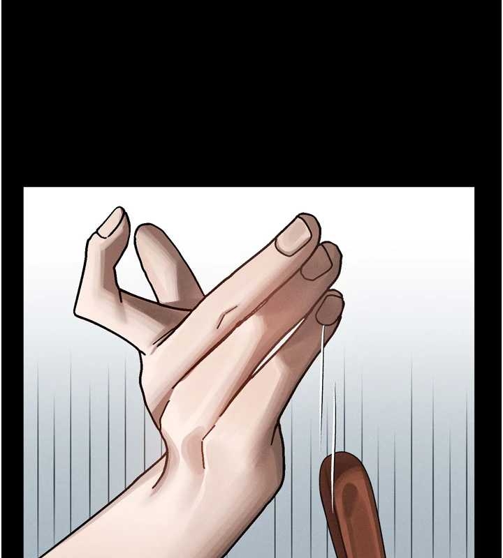 《堕落物语2》漫画 第37話-在公共場合賣騷的人母