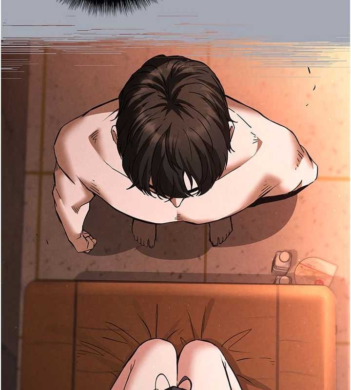 《末日鵰堡》漫画 第64話-突然想尿在妳嘴裡