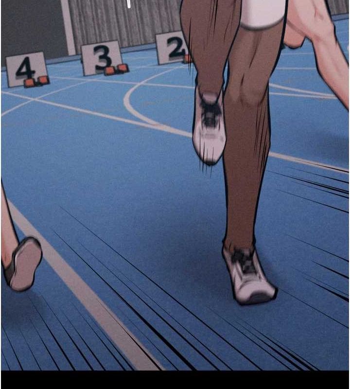 《選手村:母豬調教》漫画 第23話-偷看後輩跟教練打炮