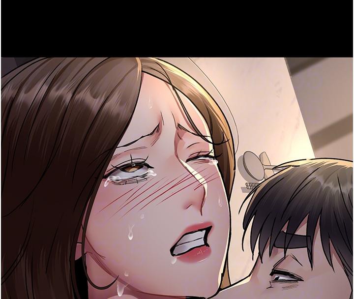 《夜間診療室》漫画 第84話-在老公面前被侵犯