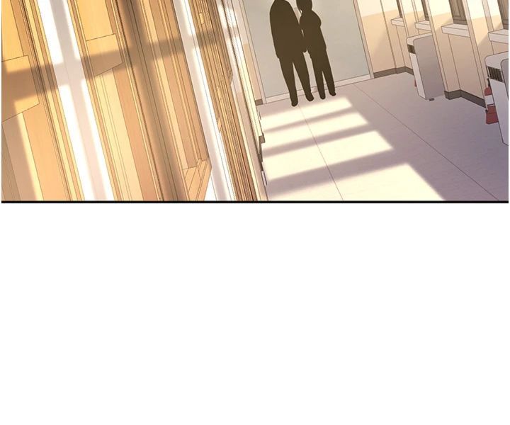 《已婚學生想壞壞》漫画 第3話-儲藏櫃內的「親密接觸」